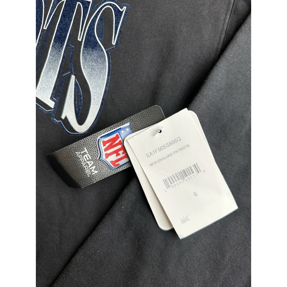 Womens New England Patriots Super Bowl LX 2026 Sweatshirt, Size S - Picture 3 of 7